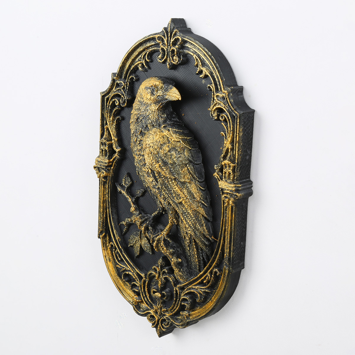 1pc Vintage Gilded Raven Relief Wall Plaque Gothic European Carved Wall Hanging Halloween Home Wall Decor - Image 3