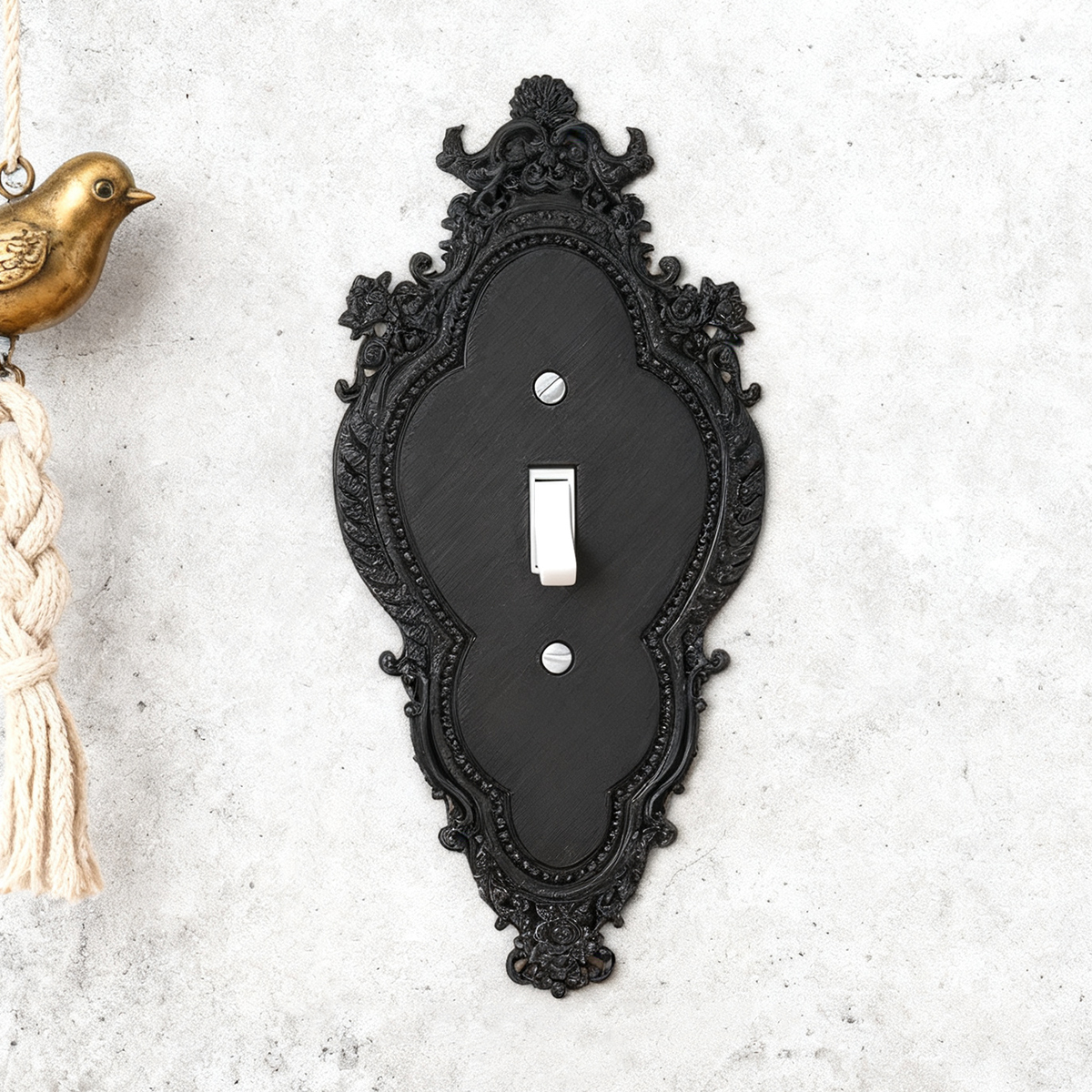 Vintage Baroque Carved Switch Plate Cover European Embossed Wall Switch Decor Frame Home Wall Ornament - Image 2