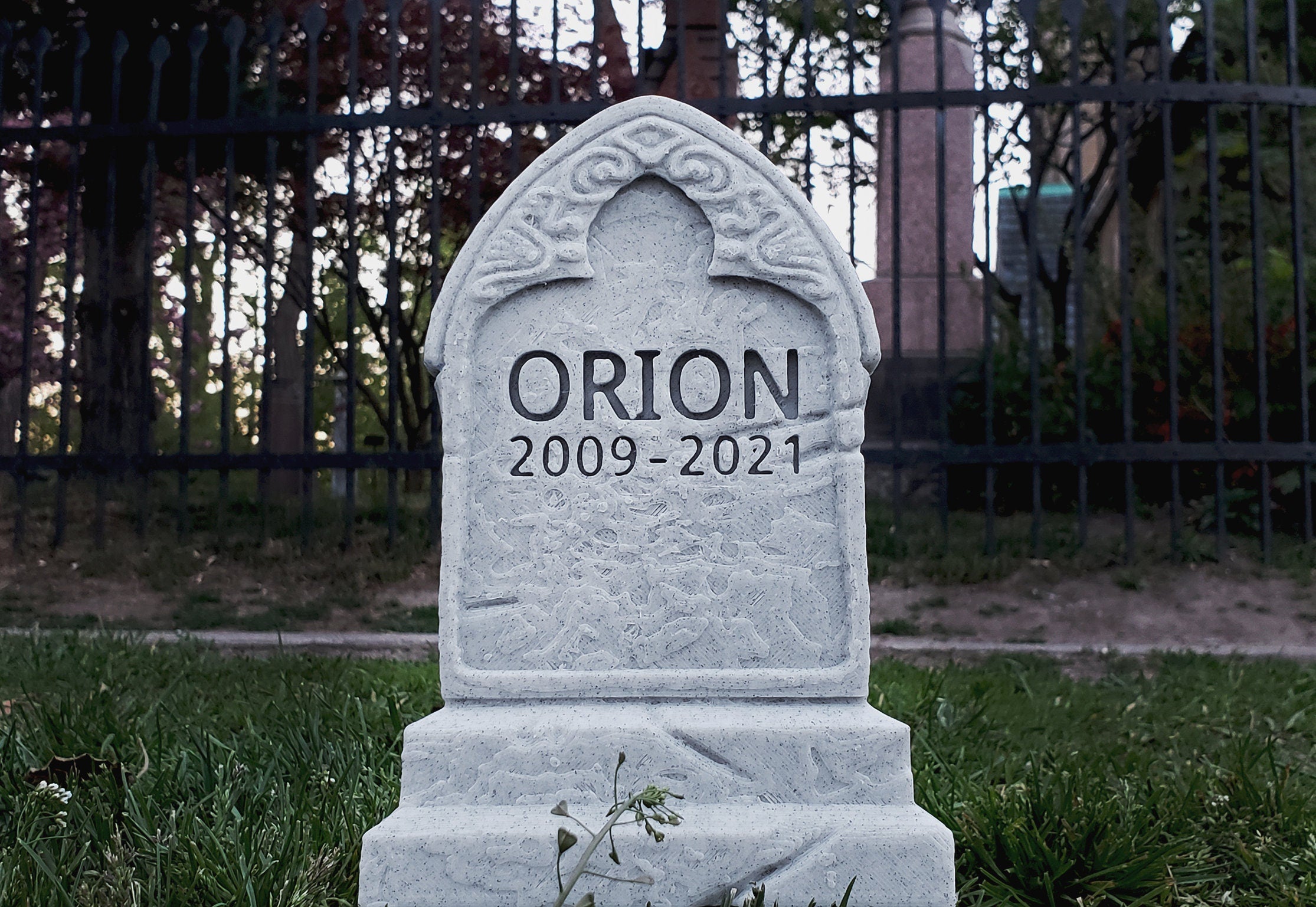 Pet Memorial 7.5" Tall Headstone • Gothic Home Garden Decor • Personalized 3D Print